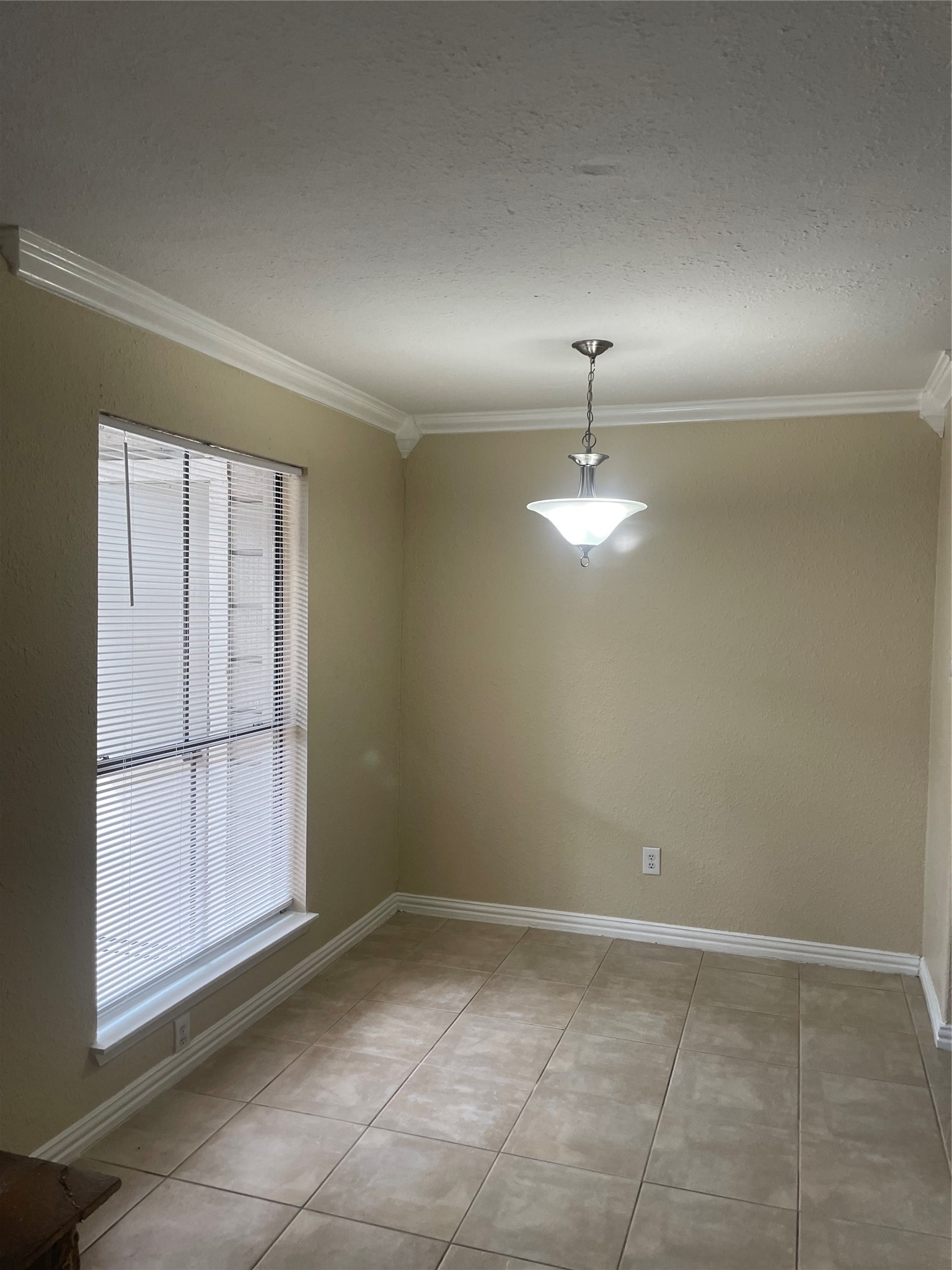 17331 Red Oak Drive 27 Property Photo 4