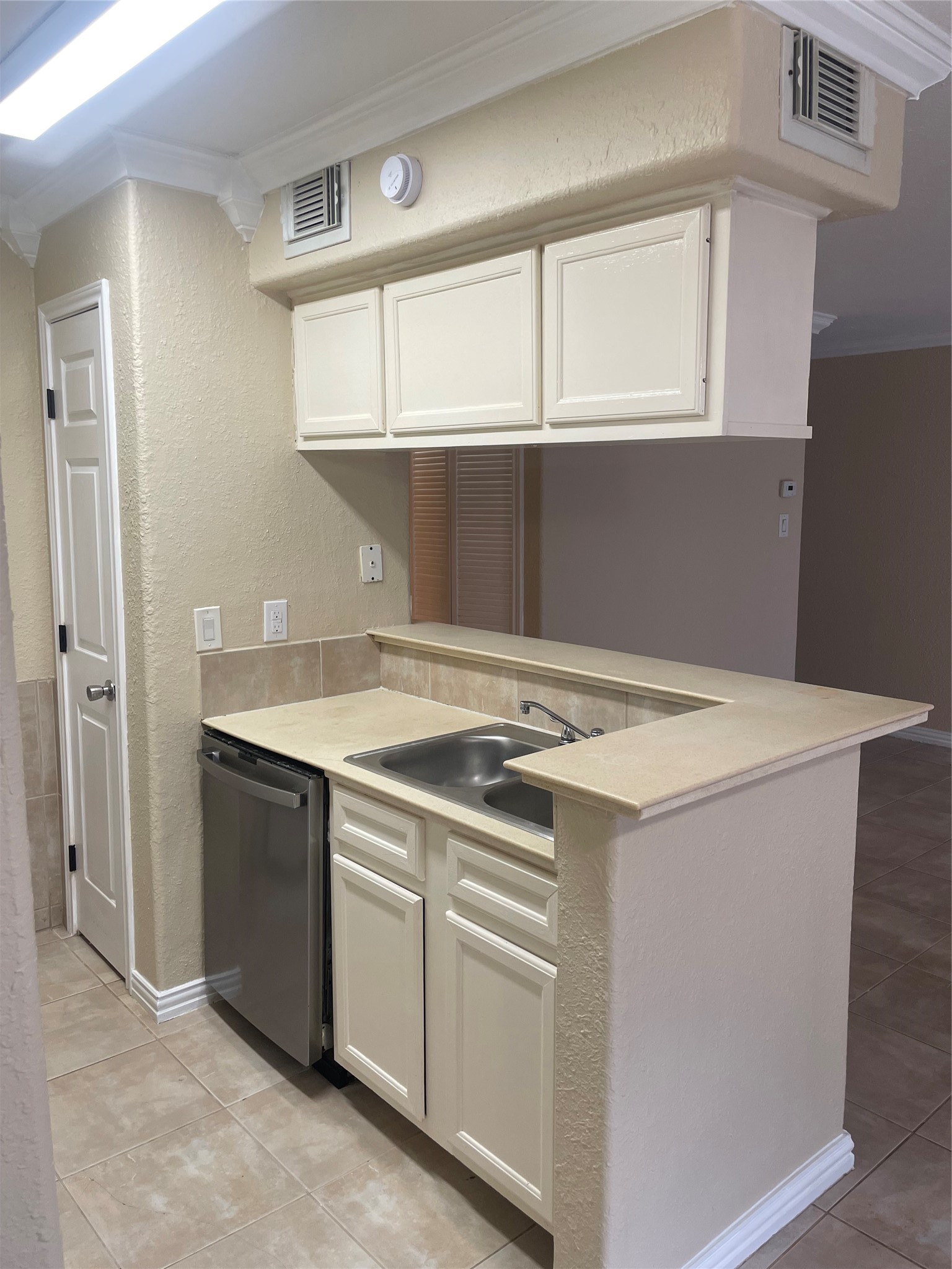 17331 Red Oak Drive 27 Property Photo 8