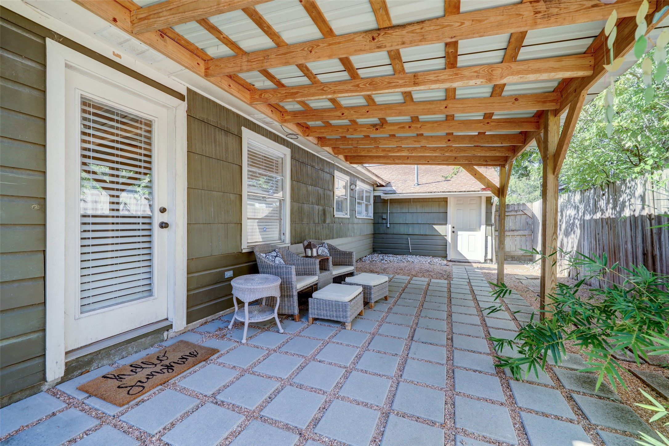1946 Norcrest Drive Property Photo 19