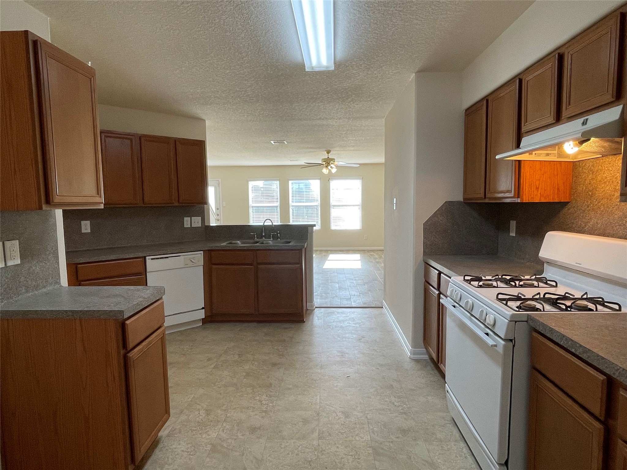 17918 Evergreen Trace Lane Property Photo 7
