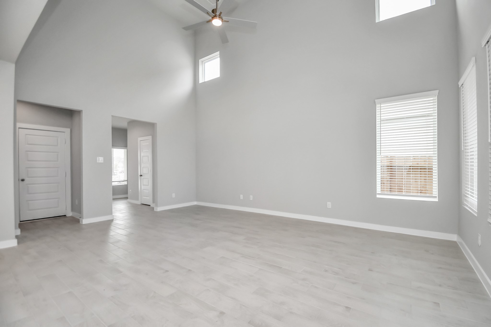 18554 Athena Flower Drive Property Photo 11