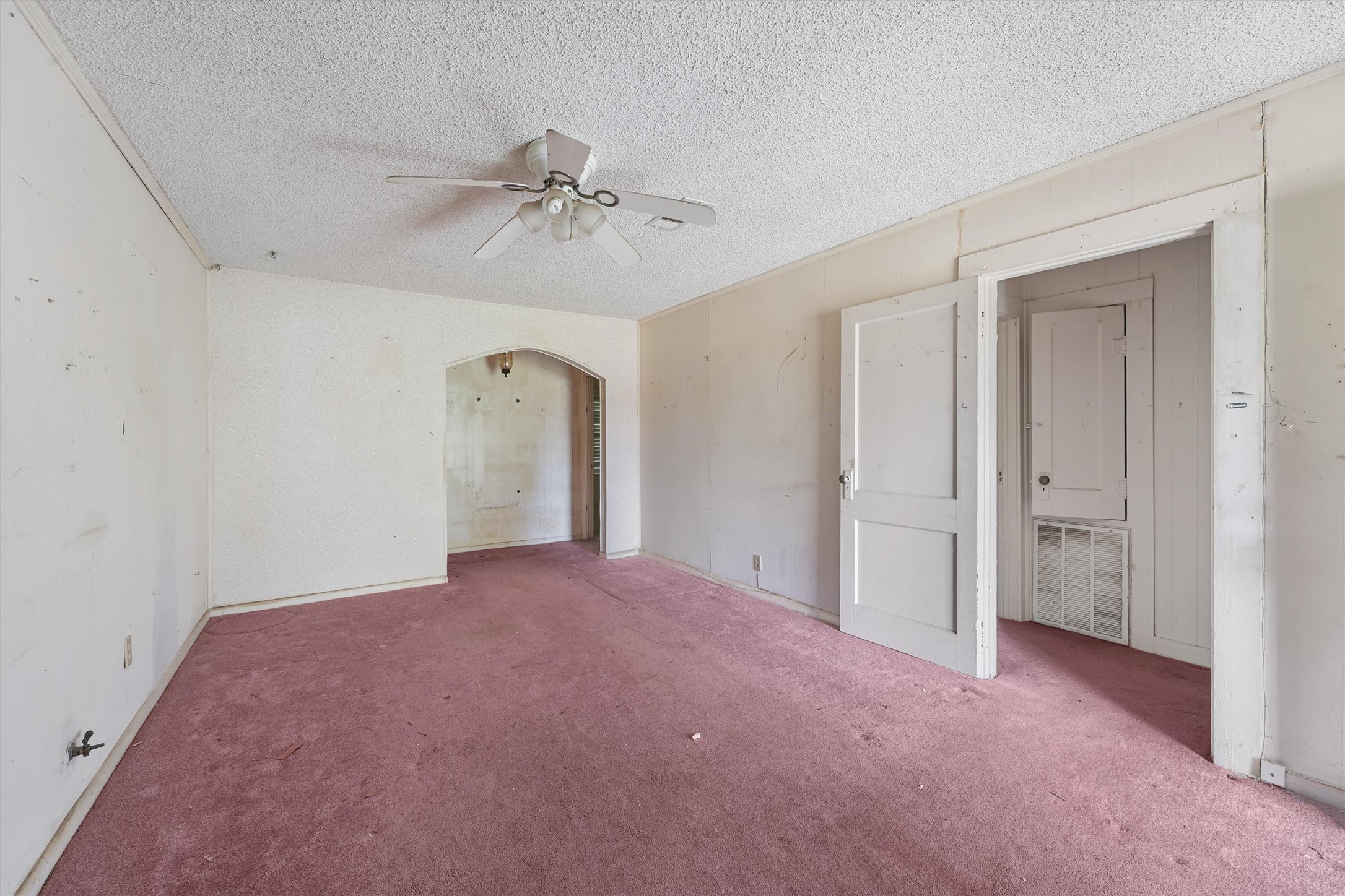 121 Lake Road Property Photo 4