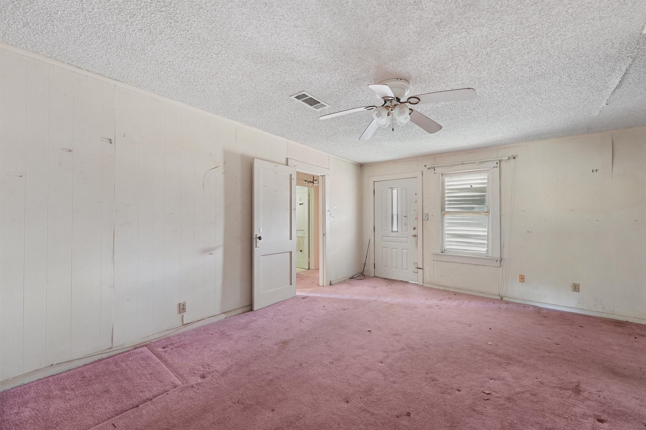 121 Lake Road Property Photo 7