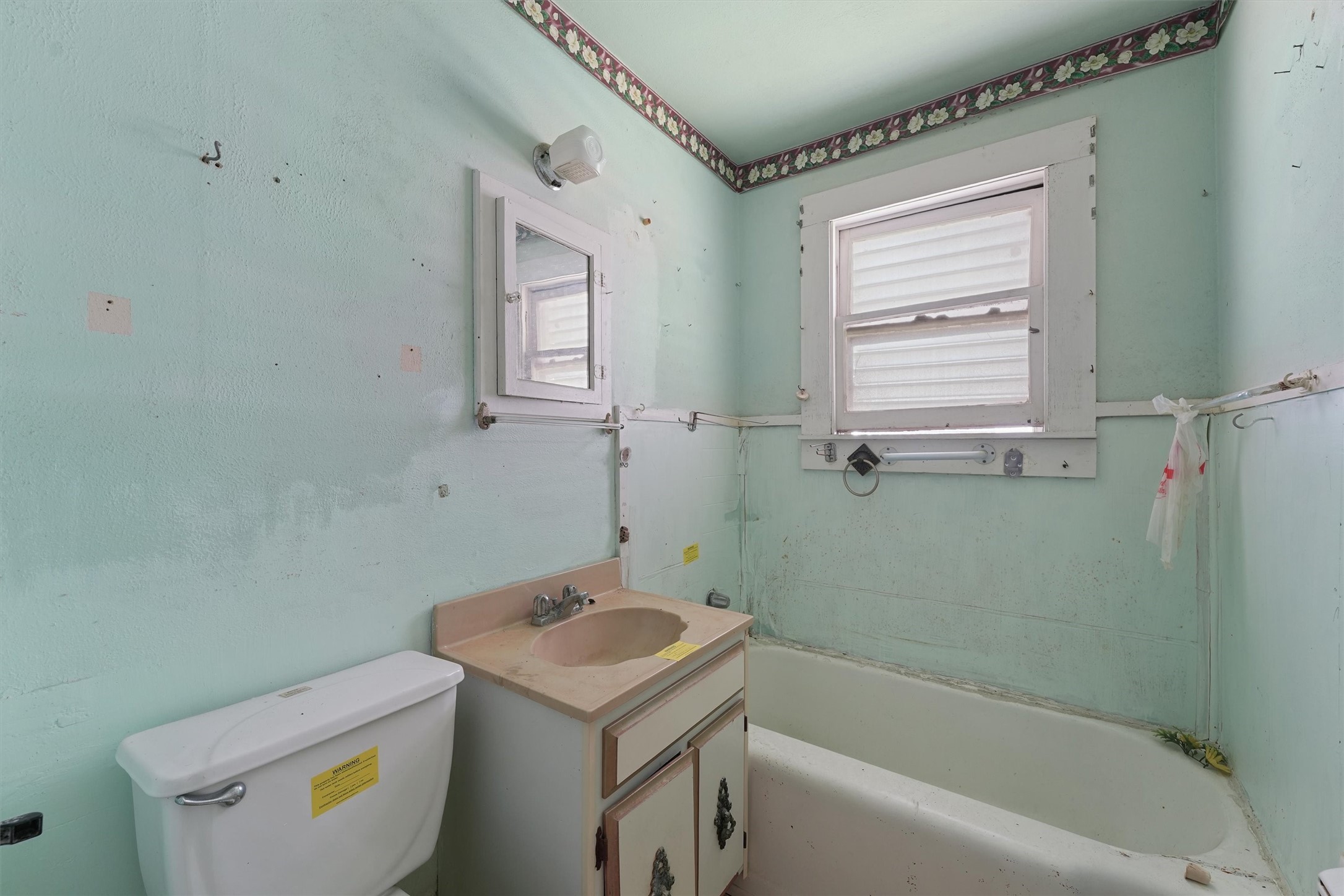 121 Lake Road Property Photo 9