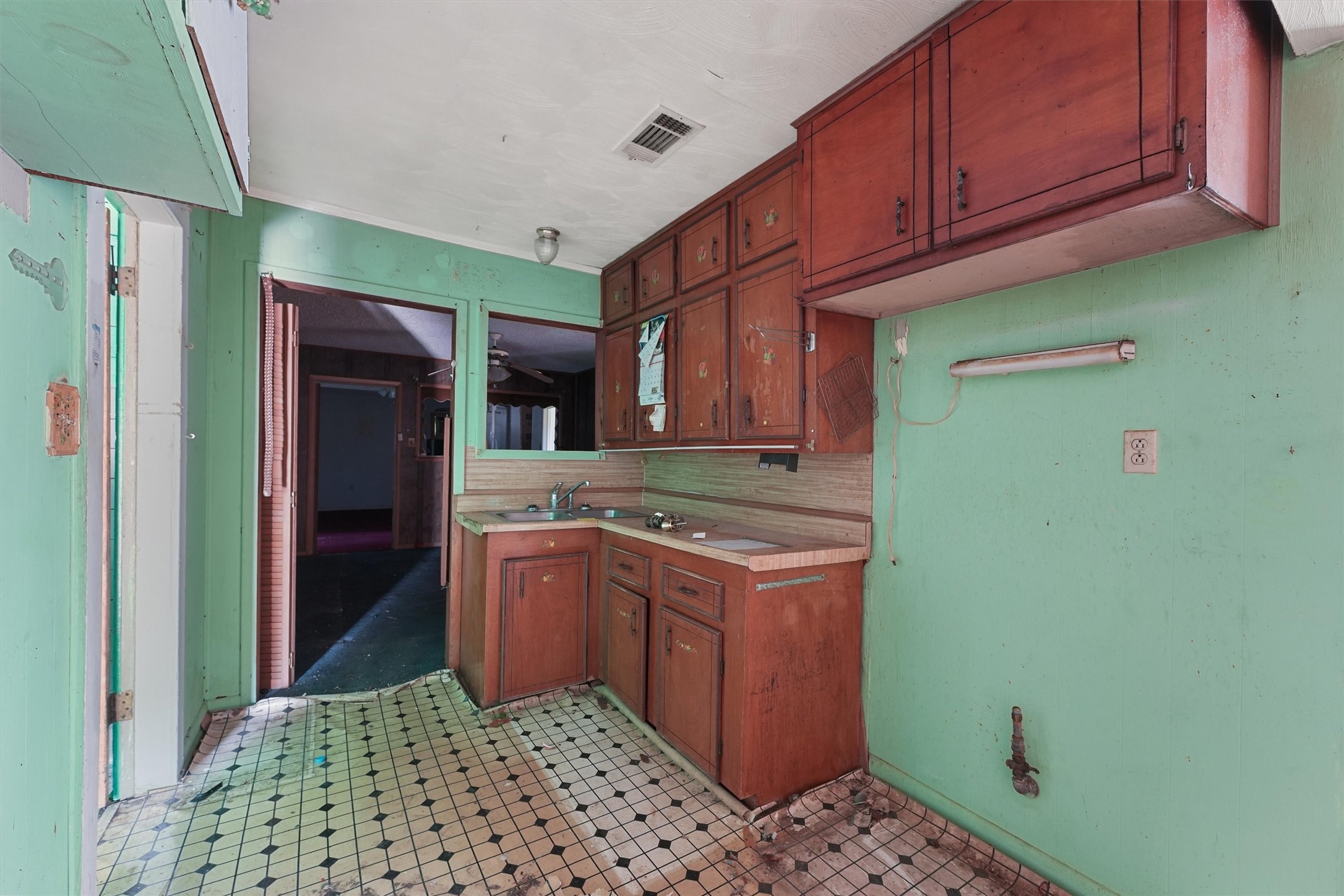 121 Lake Road Property Photo 12