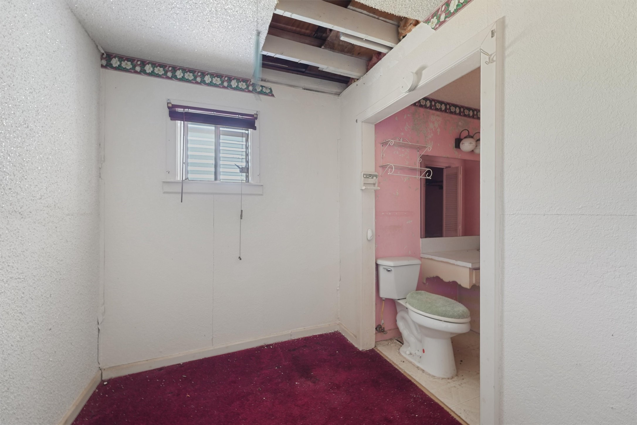 121 Lake Road Property Photo 22