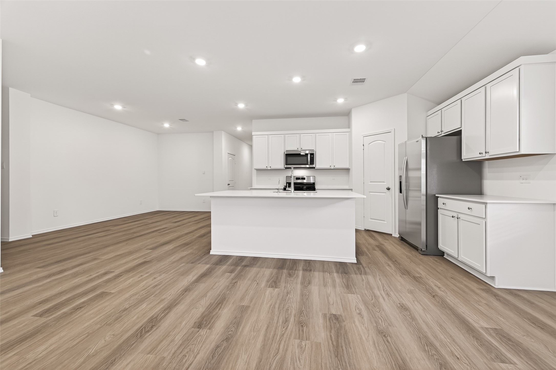 27410 Oceanus Springs Drive Property Photo 8
