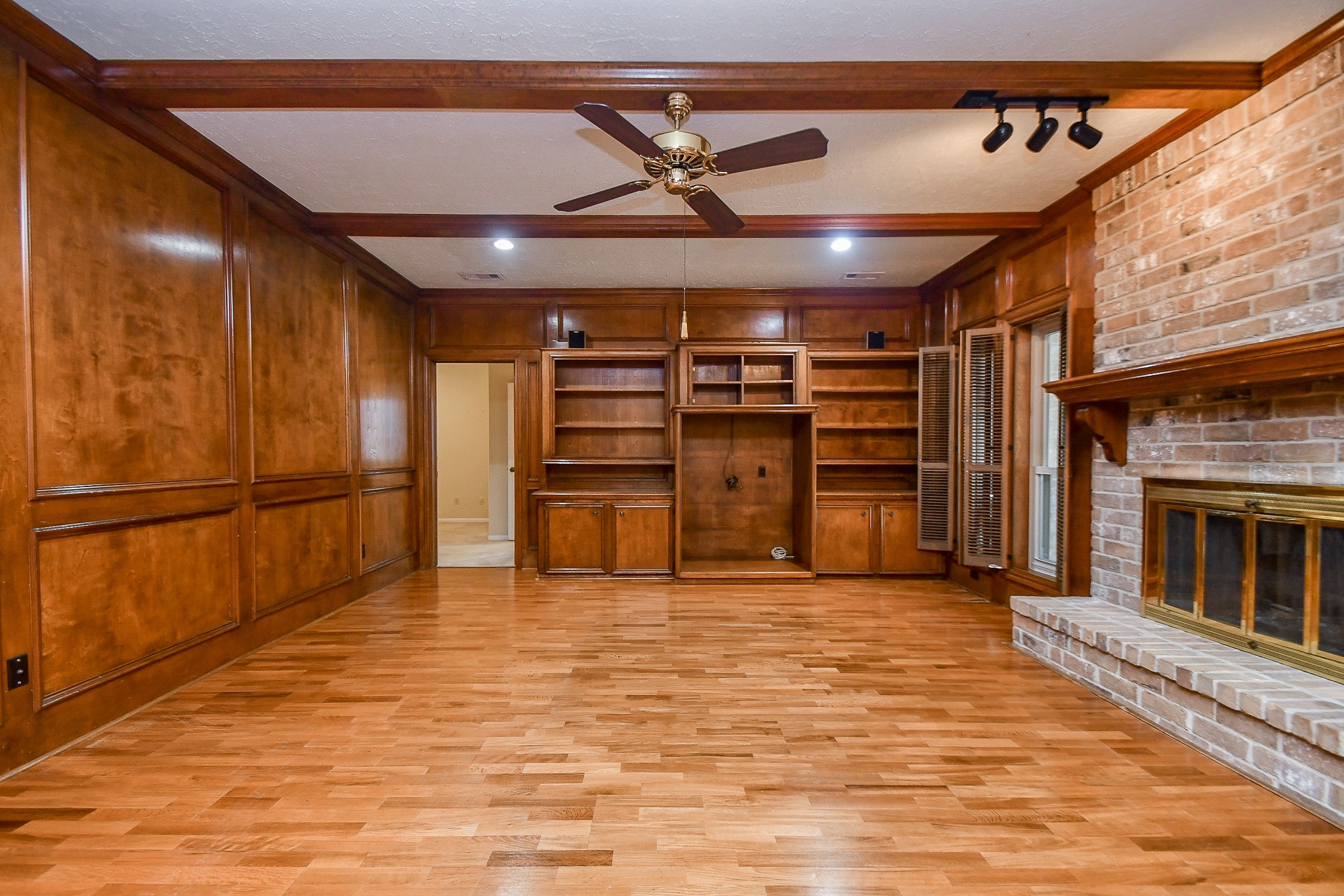 1014 Goldfinch Avenue Property Photo 8