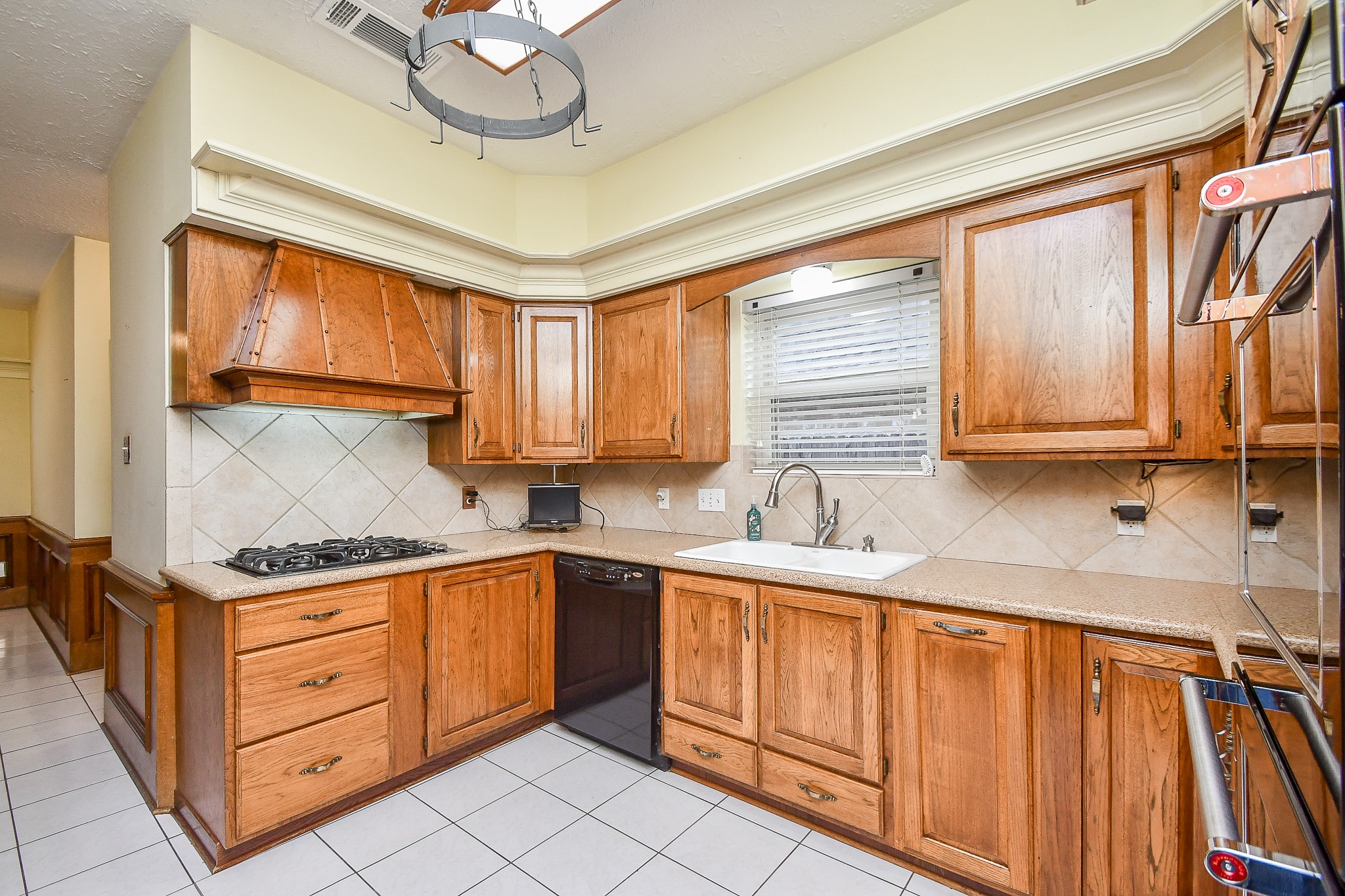 1014 Goldfinch Avenue Property Photo 11