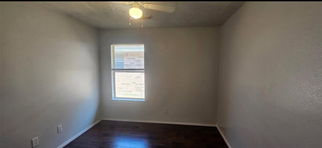 21535 Pepperberry Trail Property Photo 4
