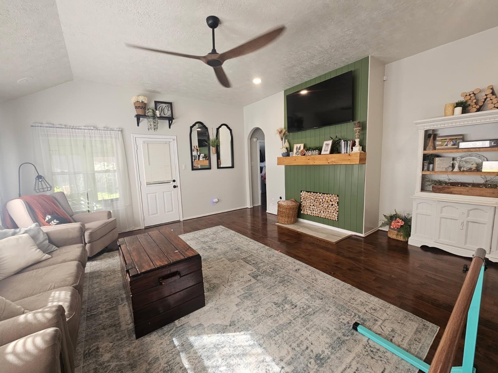 21535 Pepperberry Trail Property Photo 16