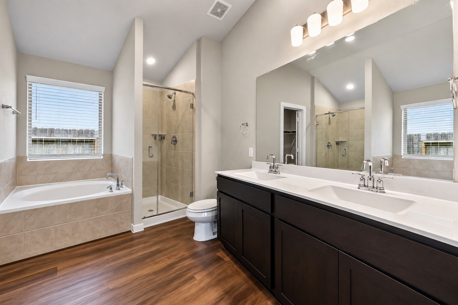 26563 Eternal Drive Property Photo 10