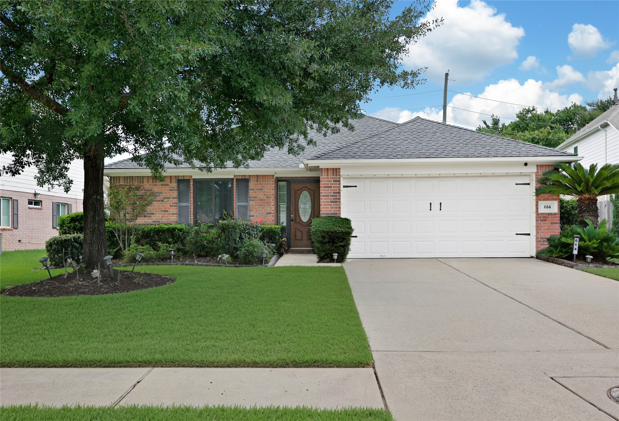 614 Linden Manor Court Property Photo 1
