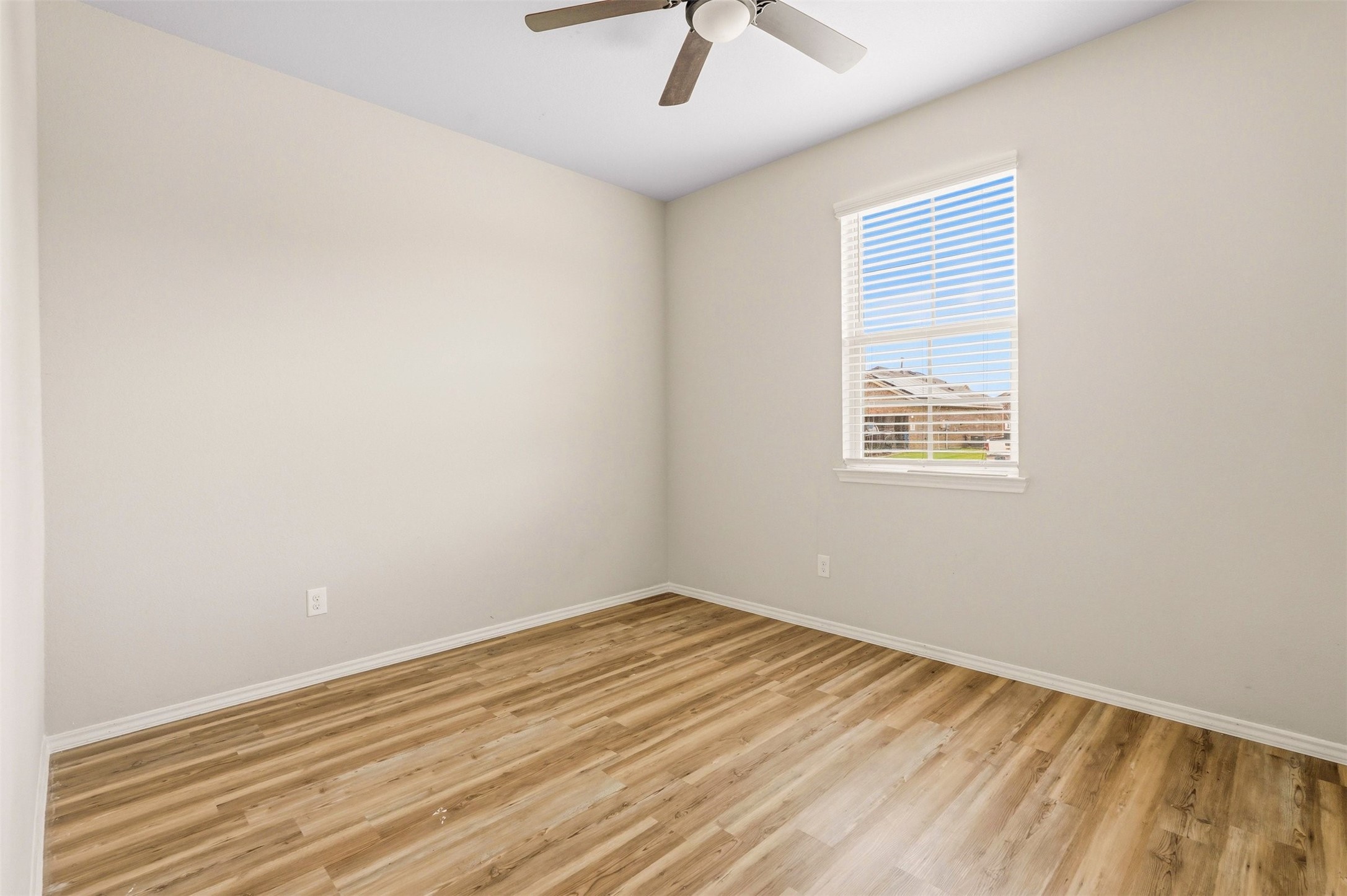 18025 Atwood Mill Drive Property Photo 5