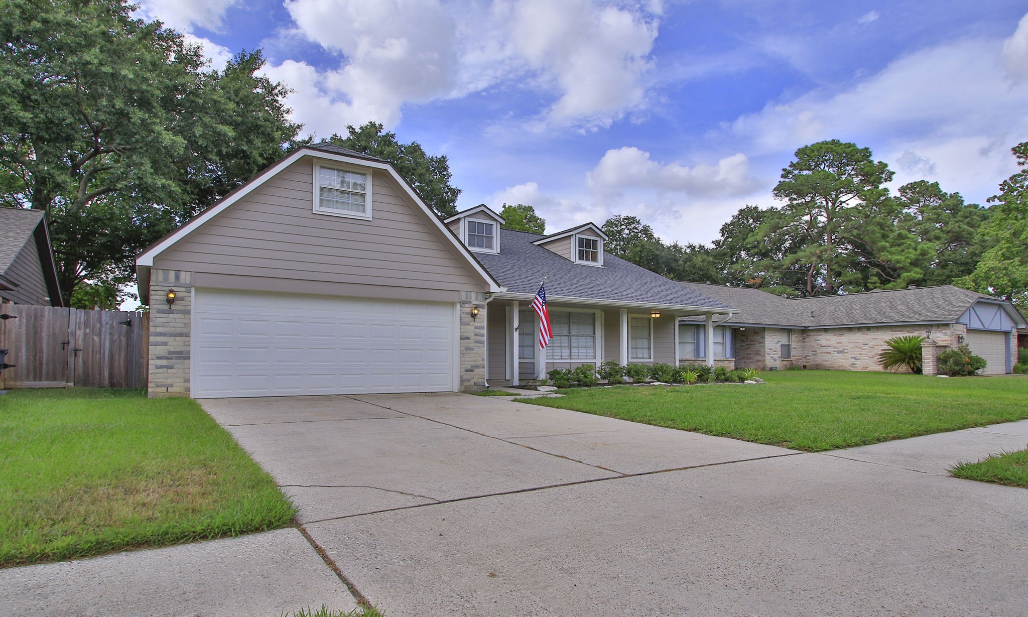 9130 Kirkleigh Street Property Photo 4