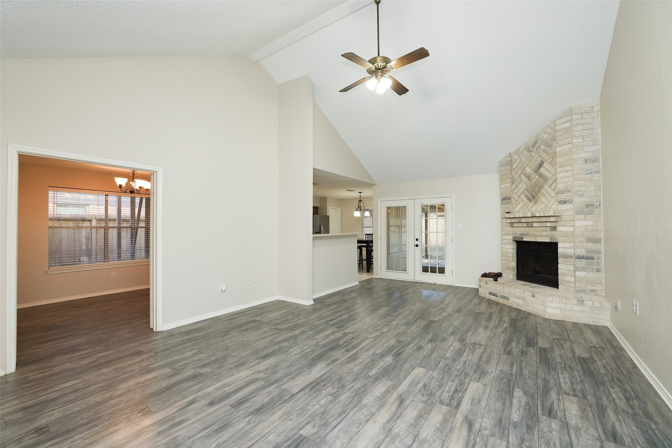 9130 Kirkleigh Street Property Photo 7