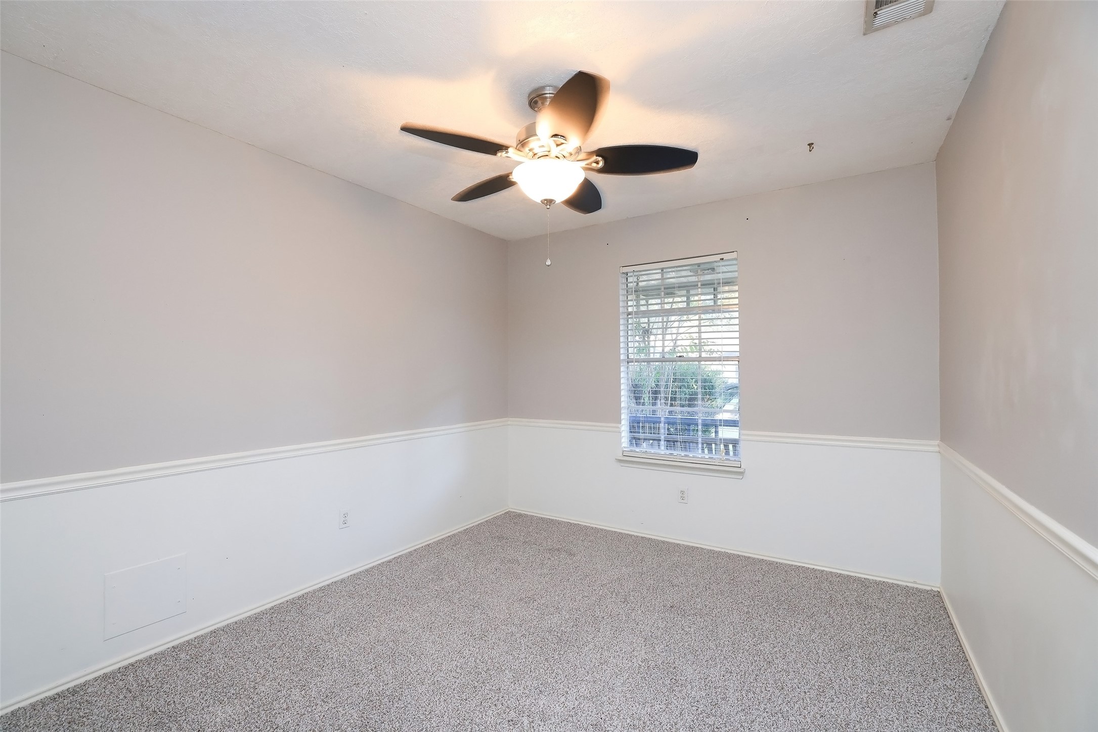 9130 Kirkleigh Street Property Photo 21