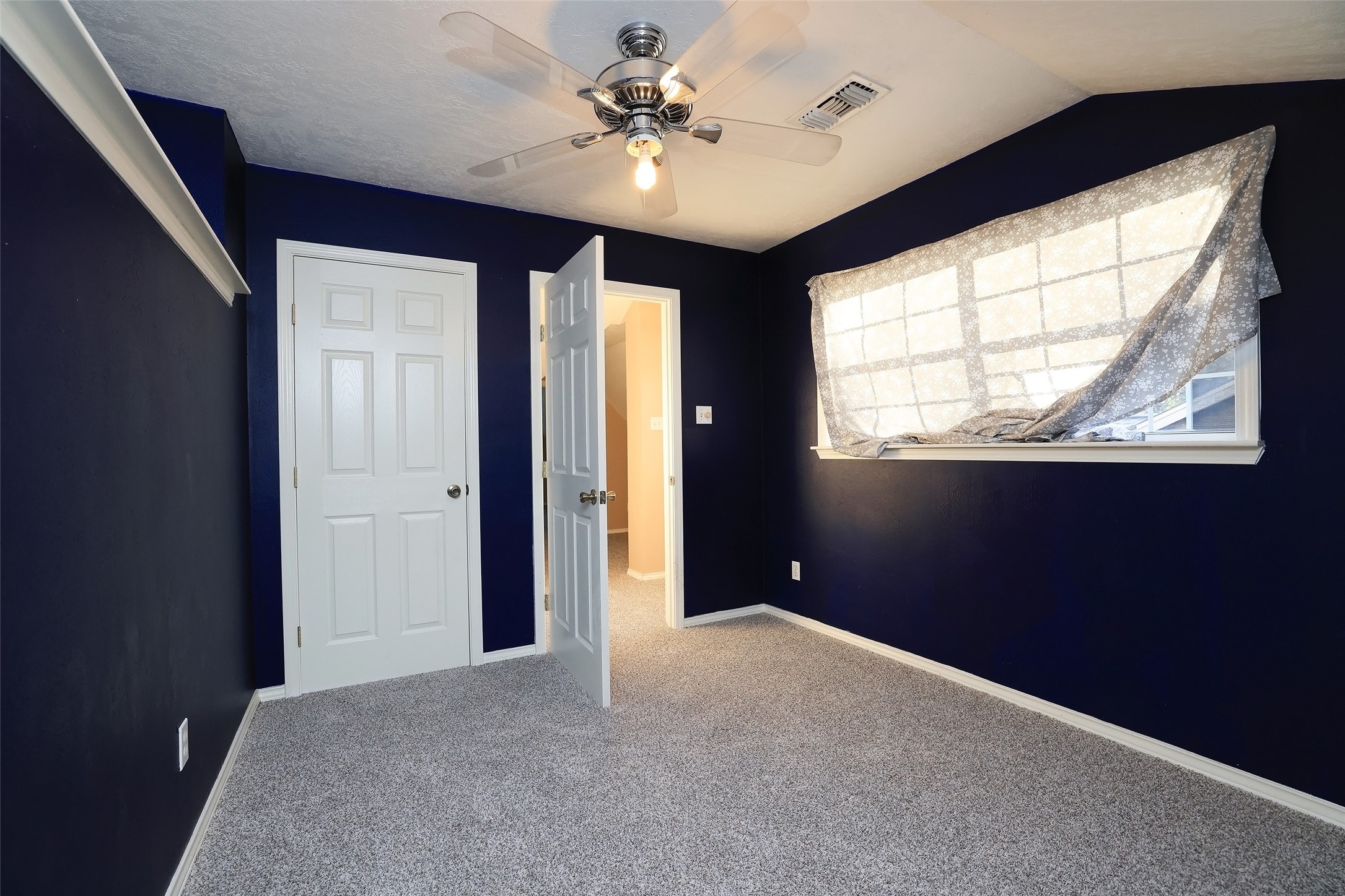 9130 Kirkleigh Street Property Photo 29