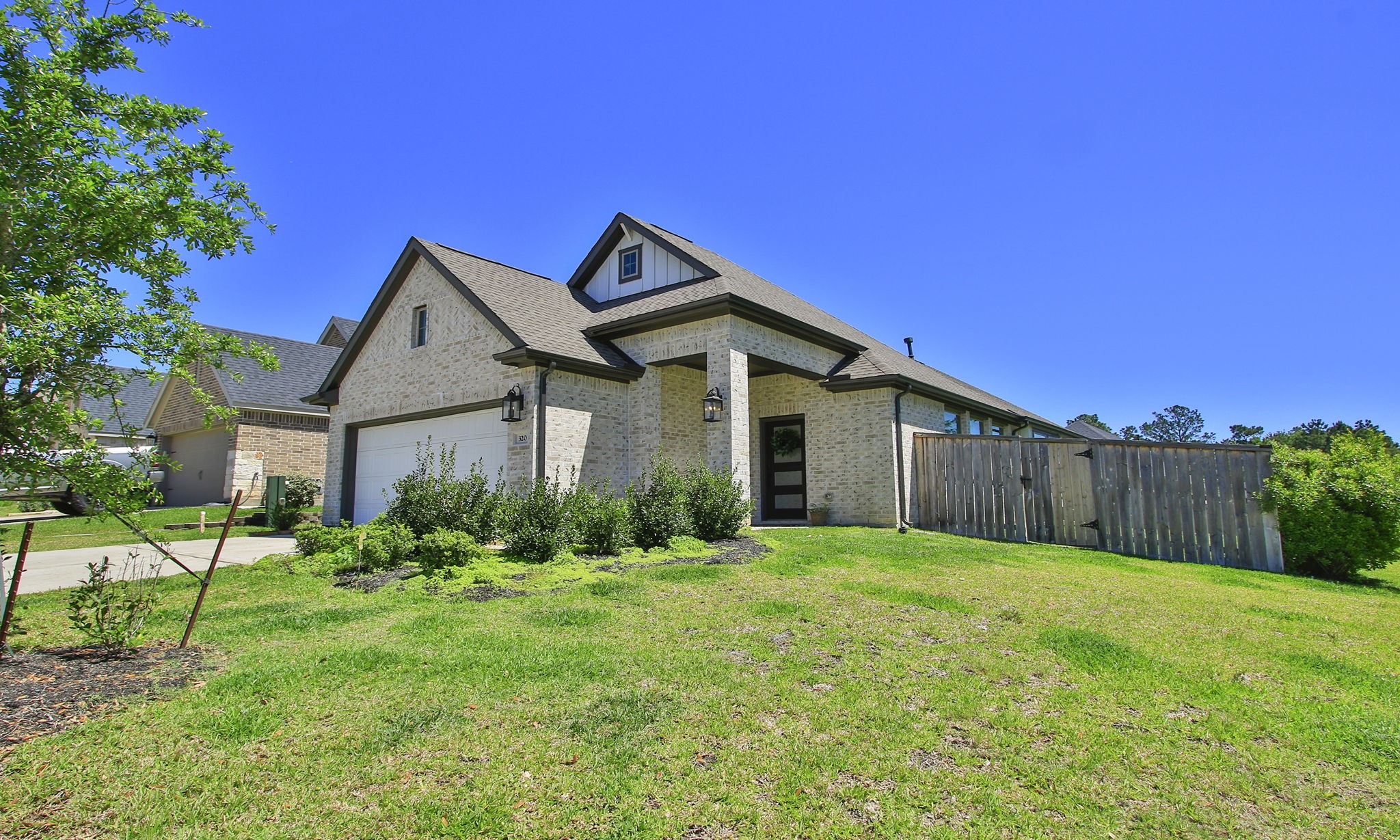 320 Rise Lane Property Photo 2