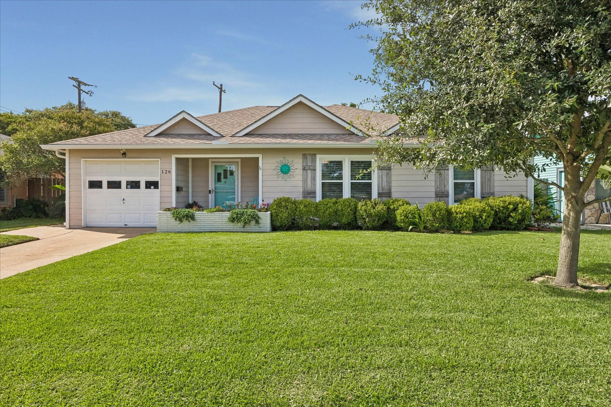 126 Dolphin Property Photo 2