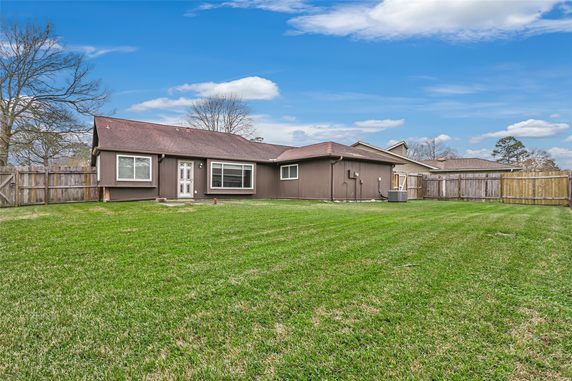 1102 Hitch Court Property Photo 5