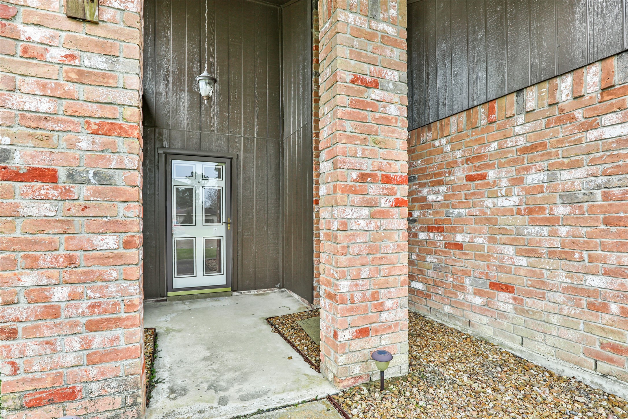 1102 Hitch Court Property Photo 8