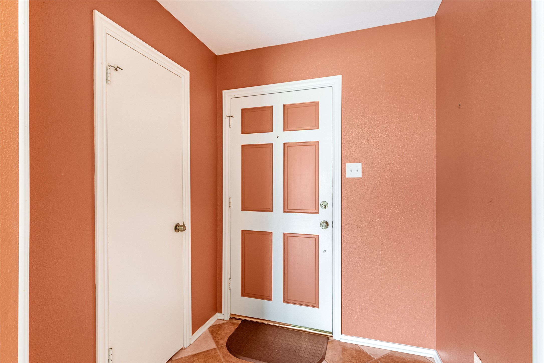 1102 Hitch Court Property Photo 9