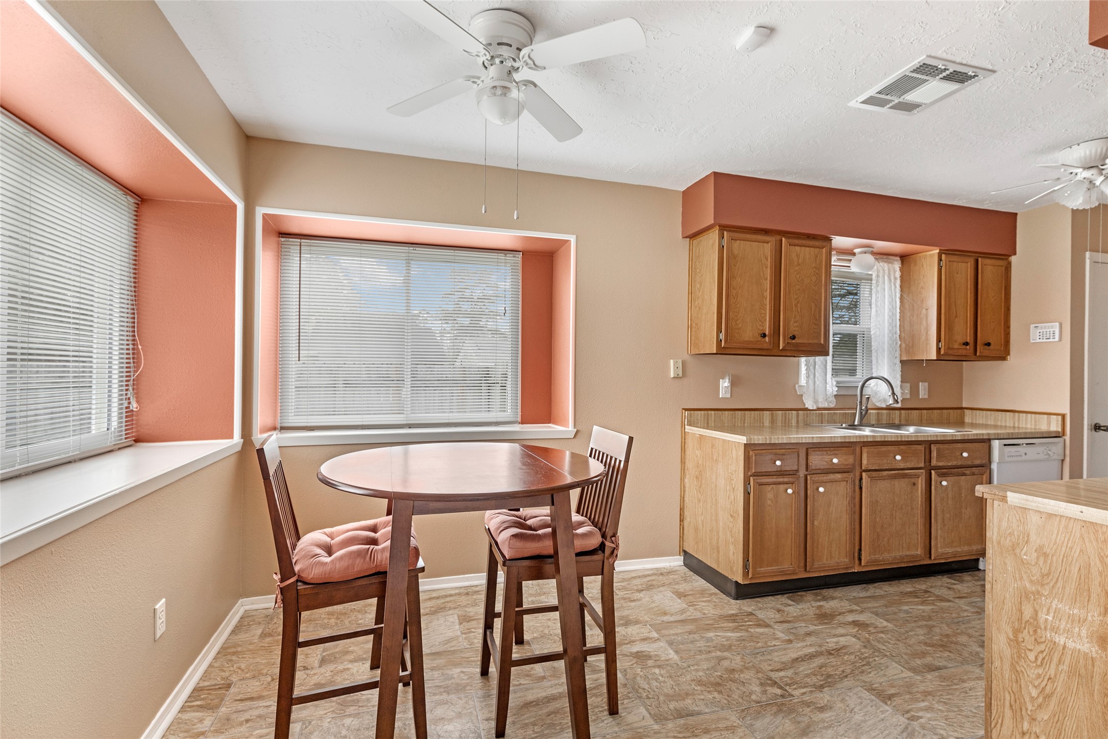 1102 Hitch Court Property Photo 13
