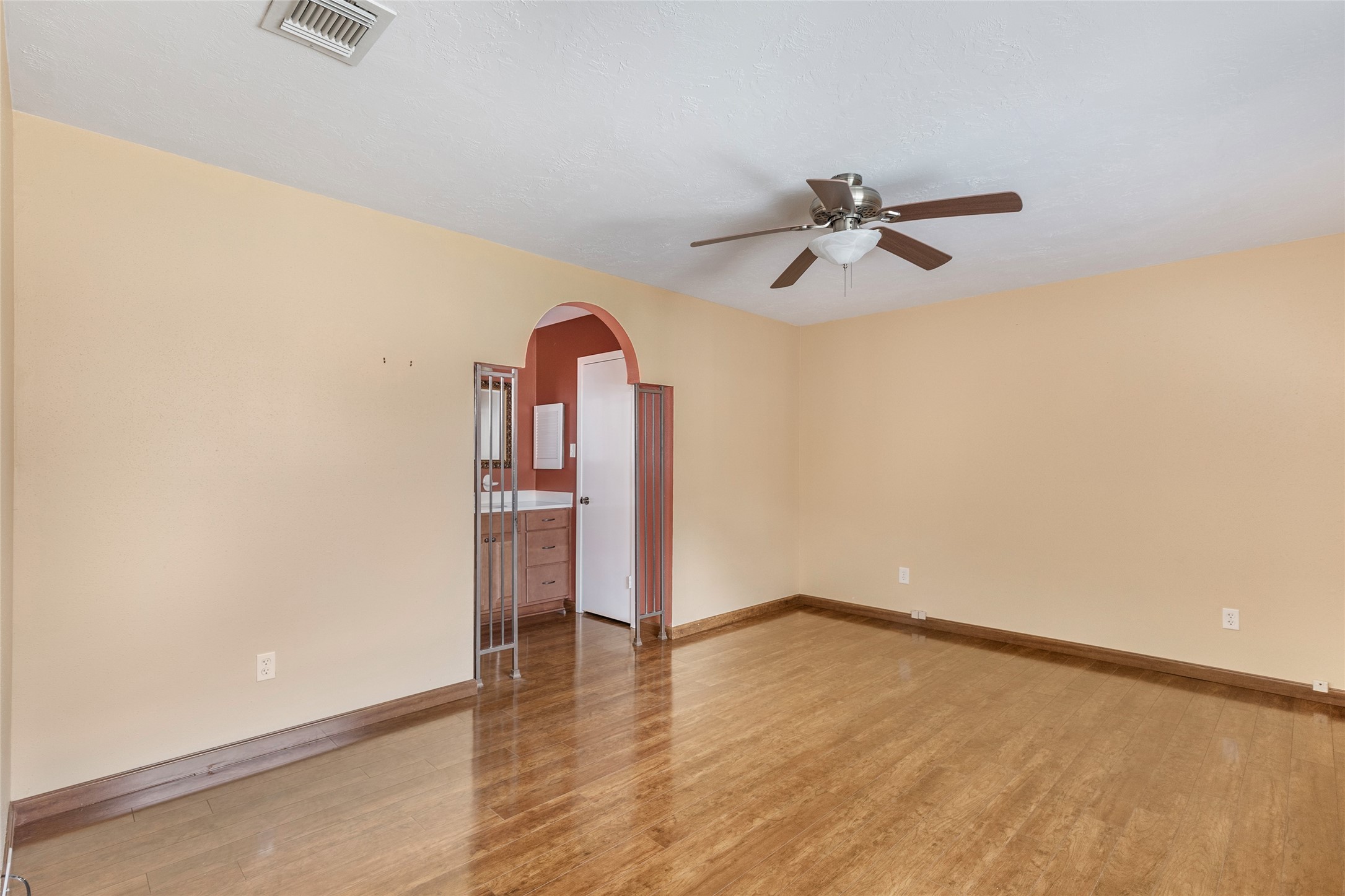 1102 Hitch Court Property Photo 20