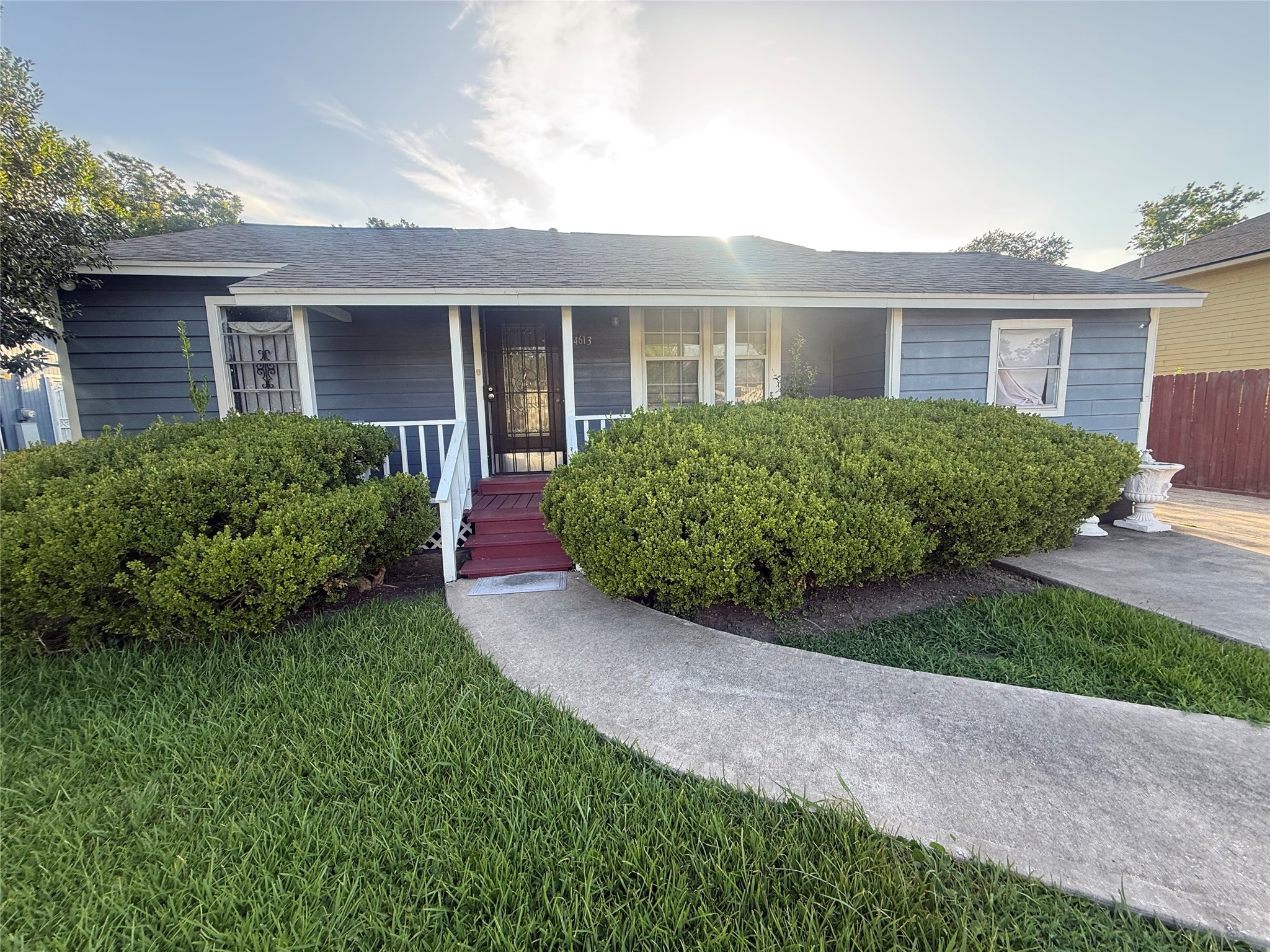 4613 Woolworth Street Property Photo 1