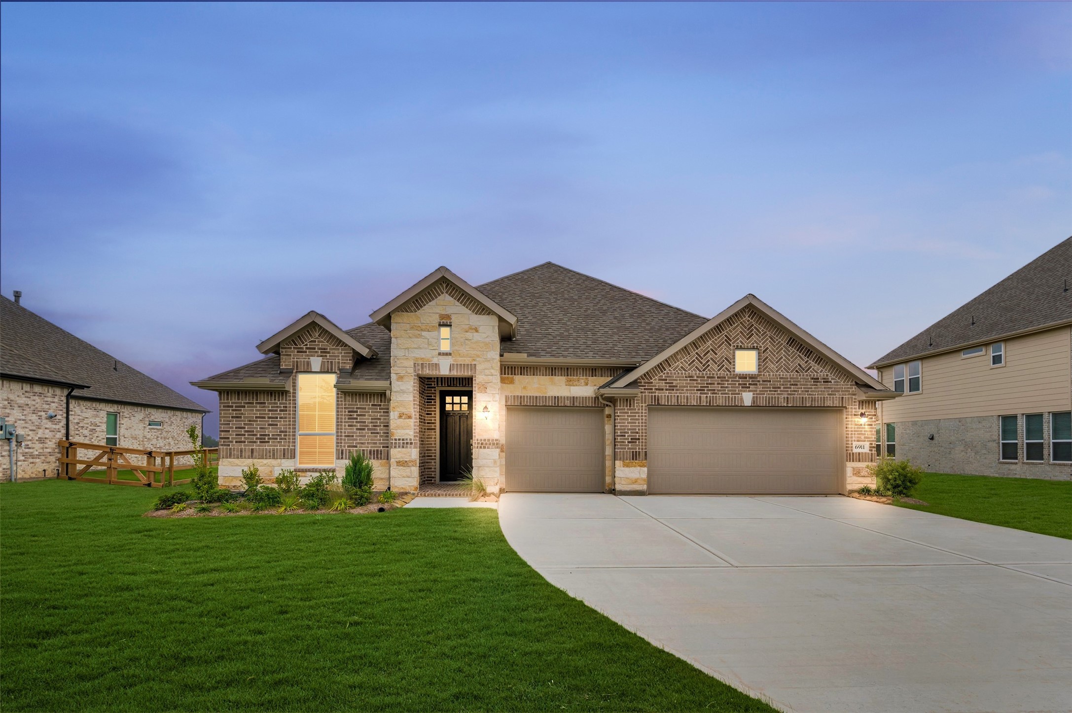 6907 Allens Landing Property Photo 1