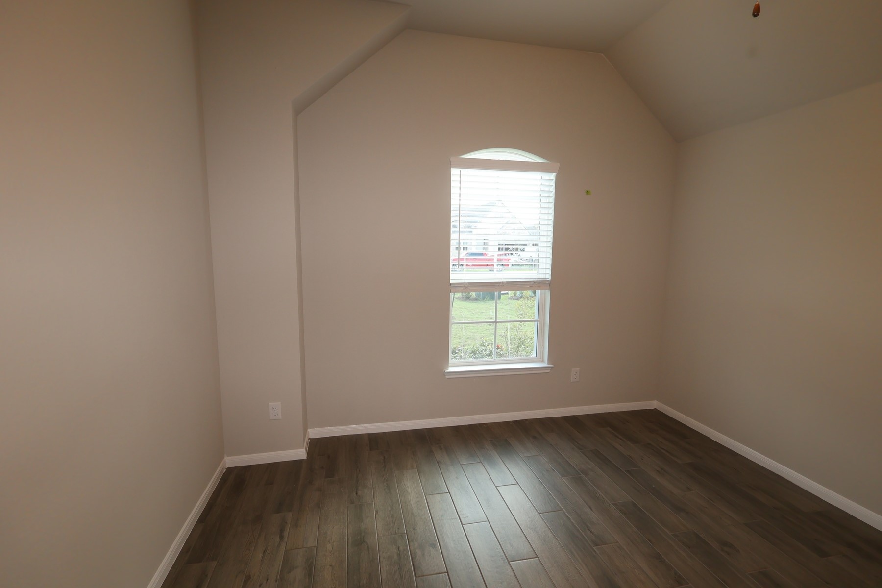 6907 Allens Landing Property Photo 3