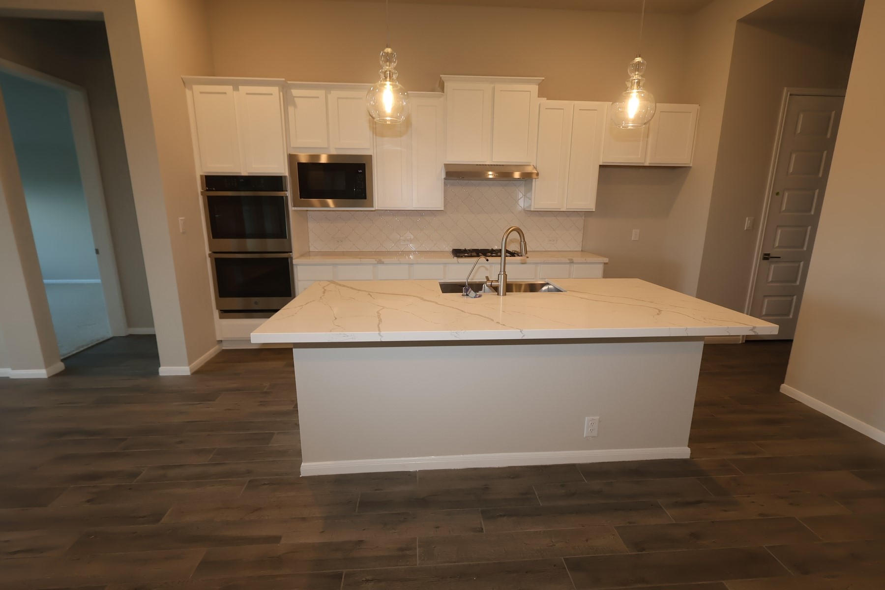 6907 Allens Landing Property Photo 5