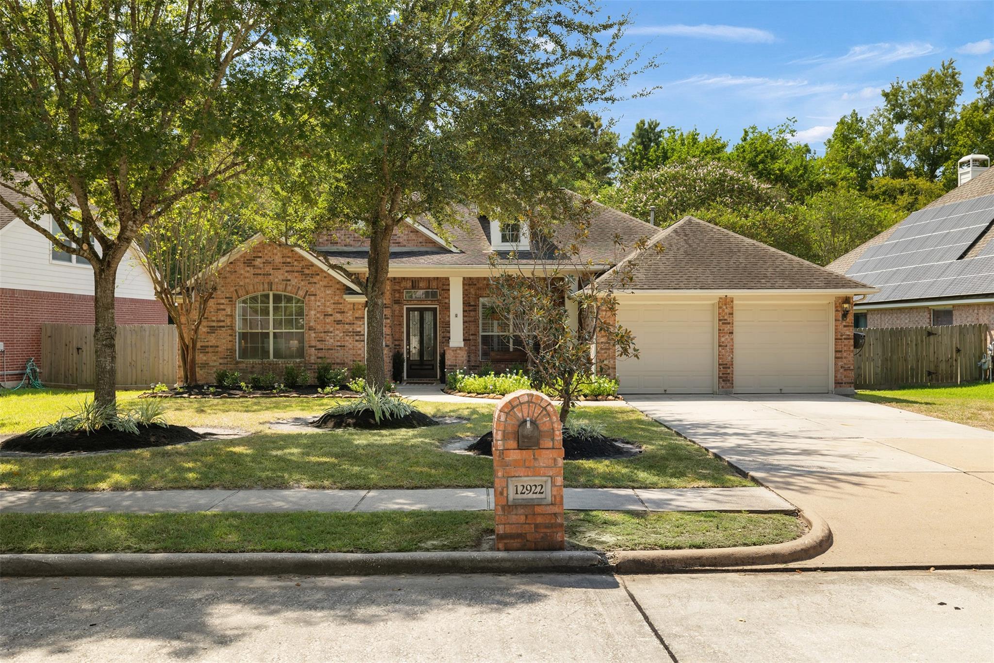 12922 Coopers Hawk Drive Property Photo 2