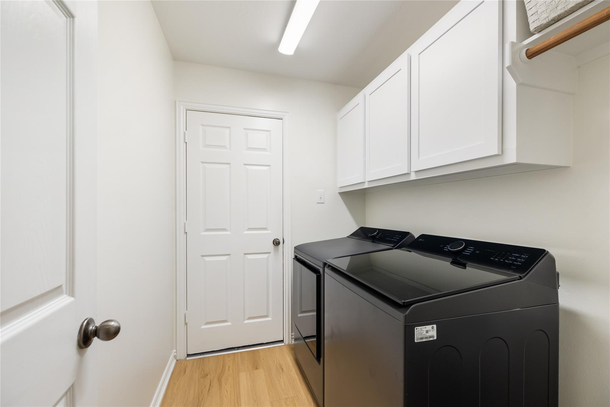 12922 Coopers Hawk Drive Property Photo 32