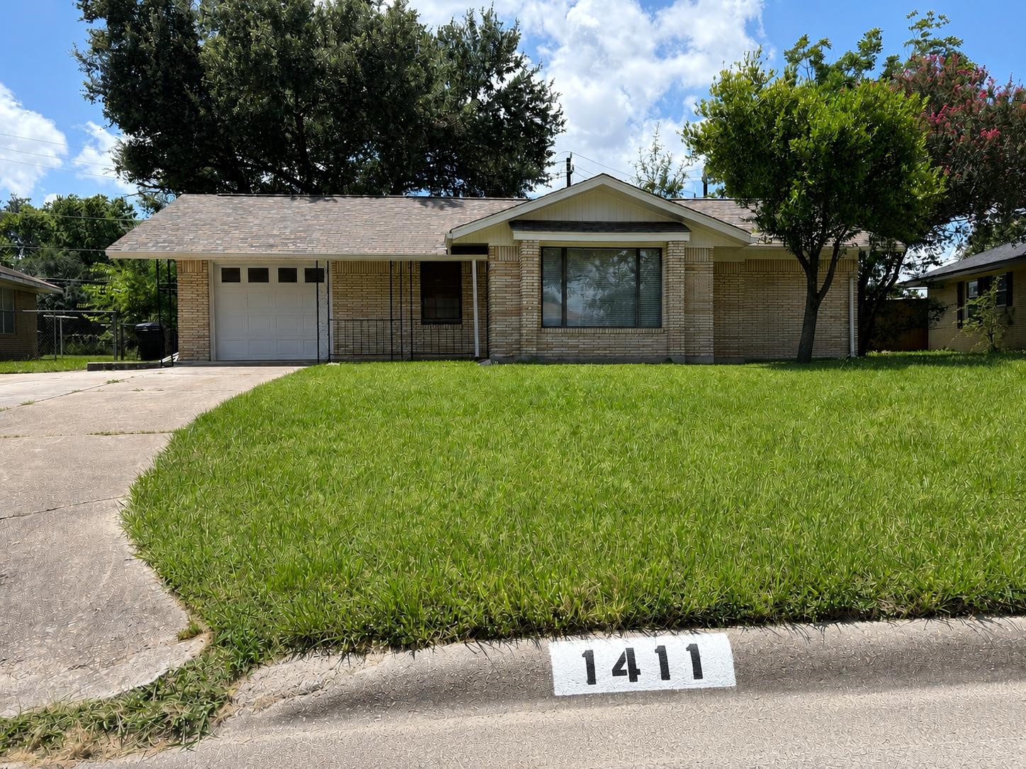 1411 Ansbury Drive Property Photo 1
