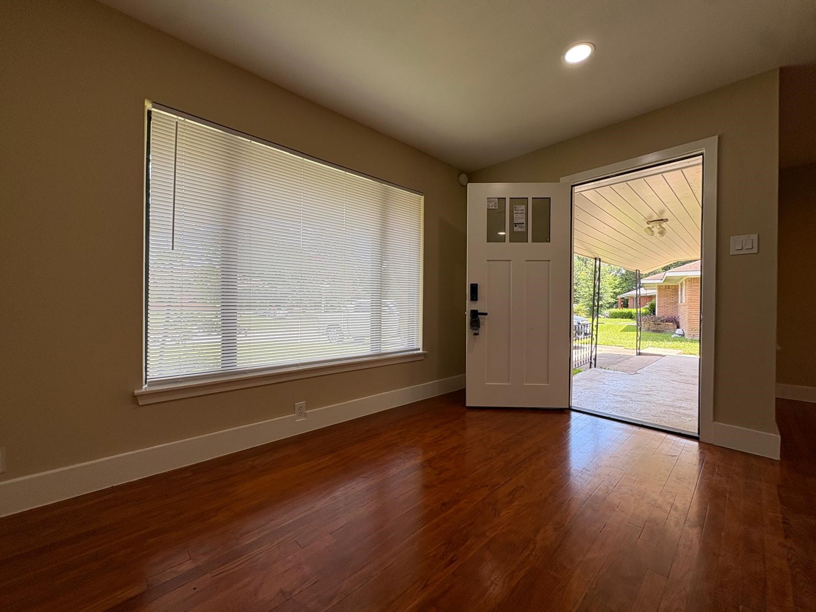 1411 Ansbury Drive Property Photo 3