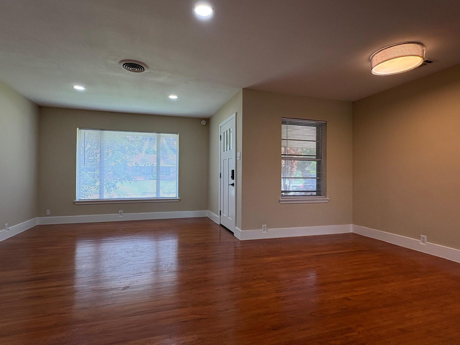 1411 Ansbury Drive Property Photo 5
