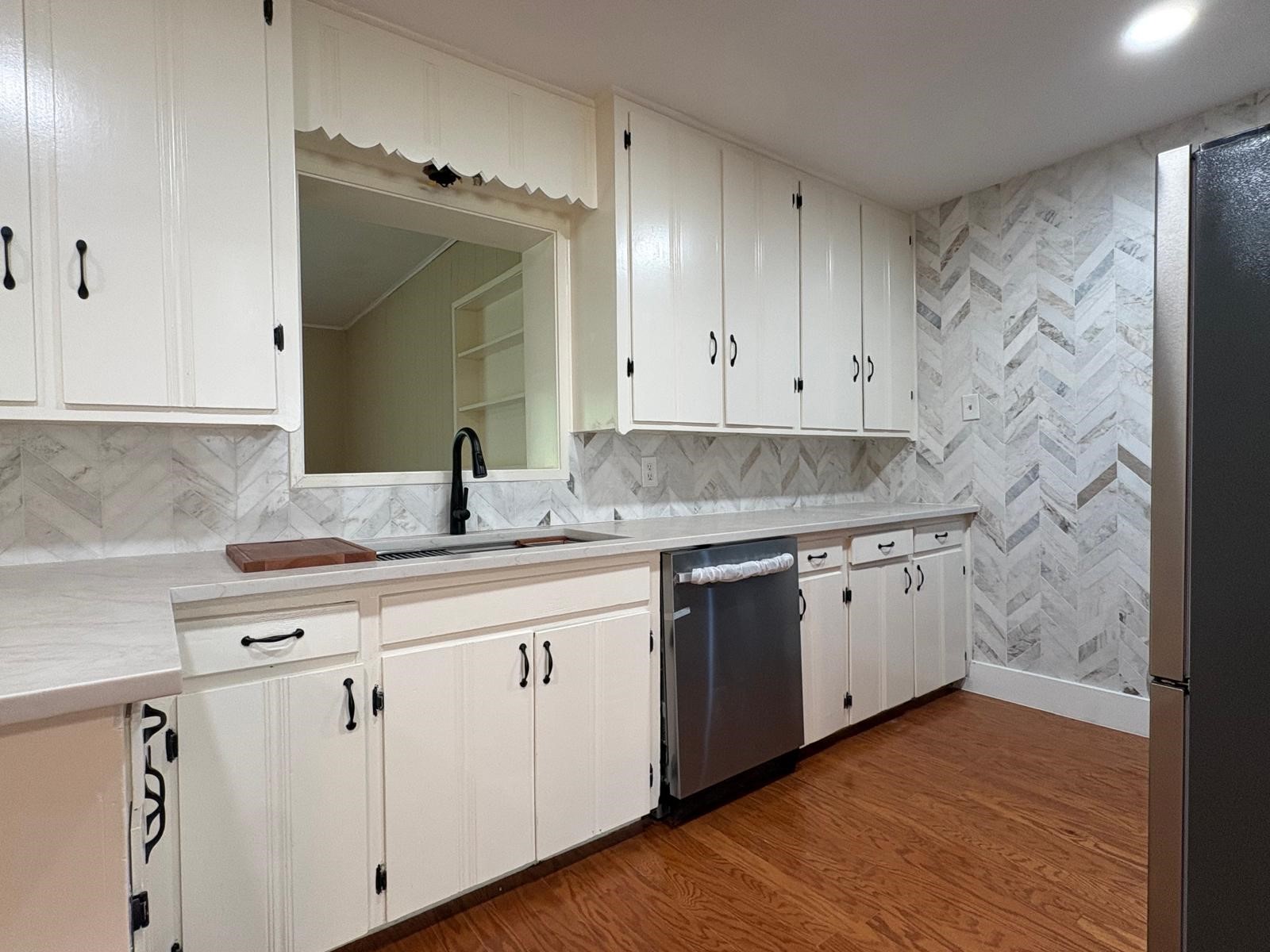 1411 Ansbury Drive Property Photo 7