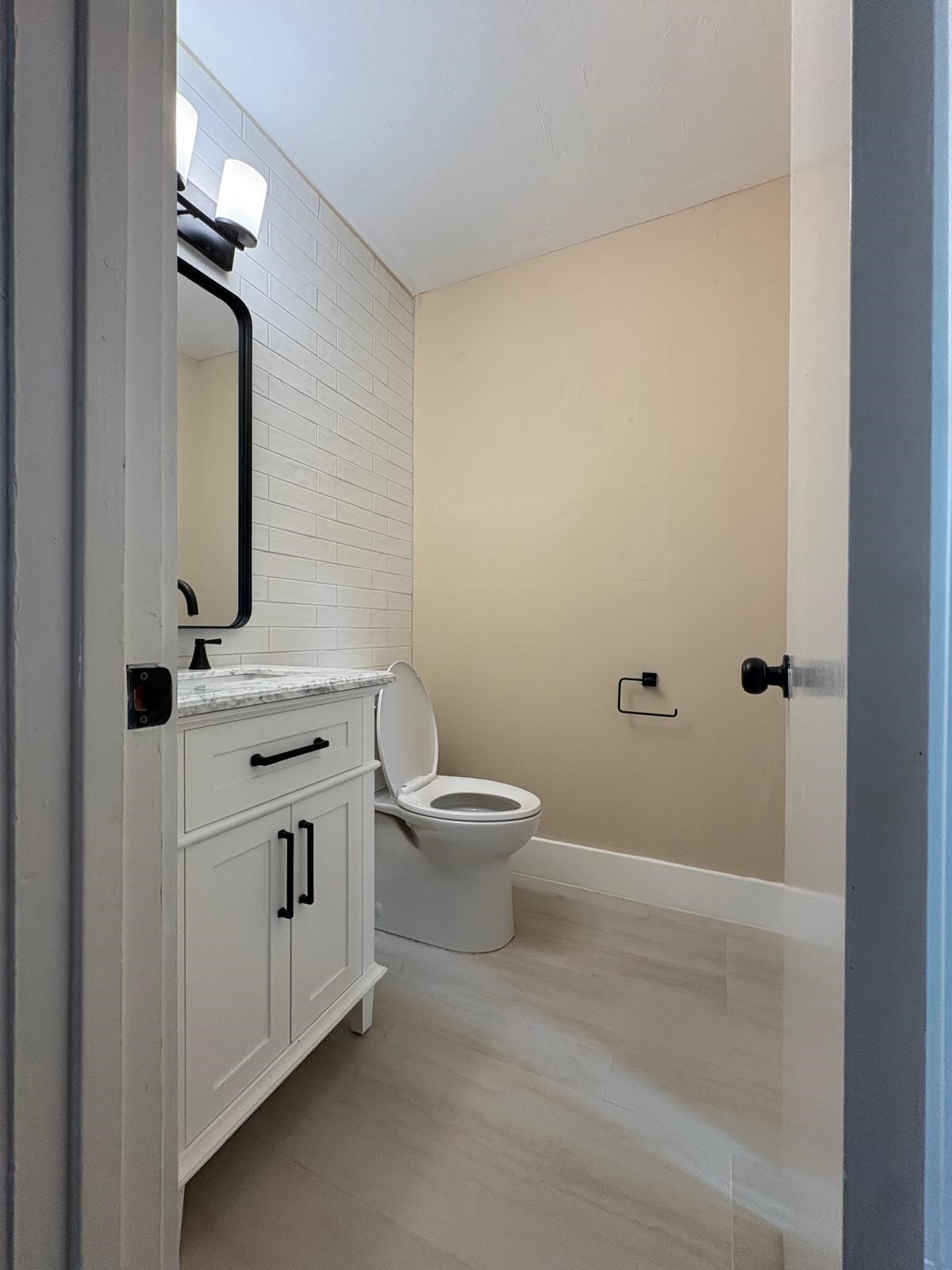 1411 Ansbury Drive Property Photo 18
