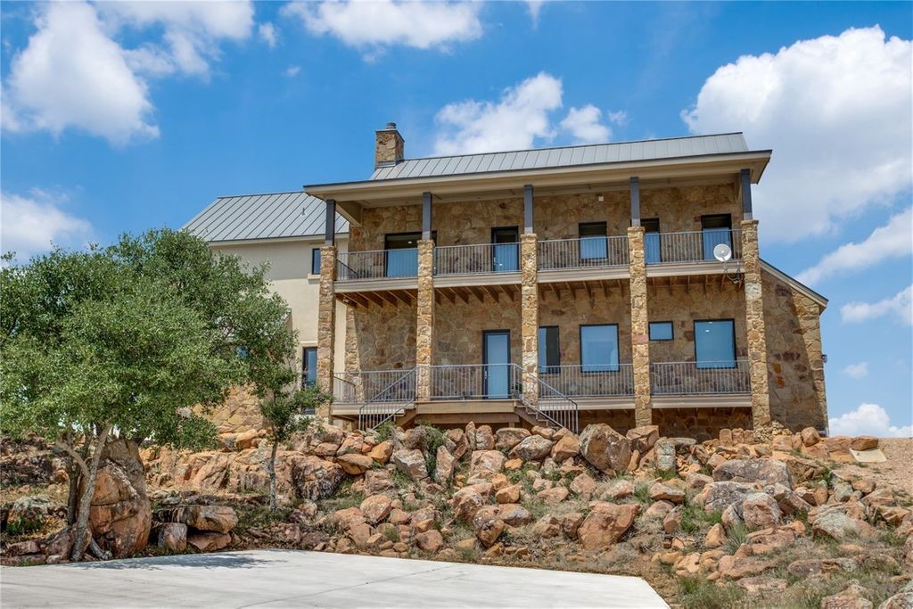 214 Peninsula Drive Property Photo 13