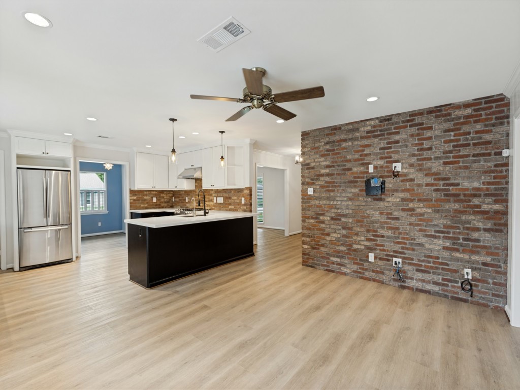 5933 Birdwood Road Property Photo 1