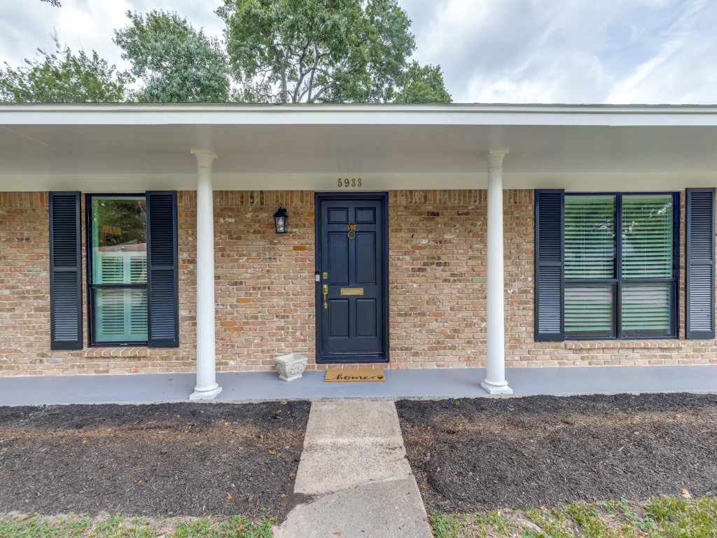 5933 Birdwood Road Property Photo 4