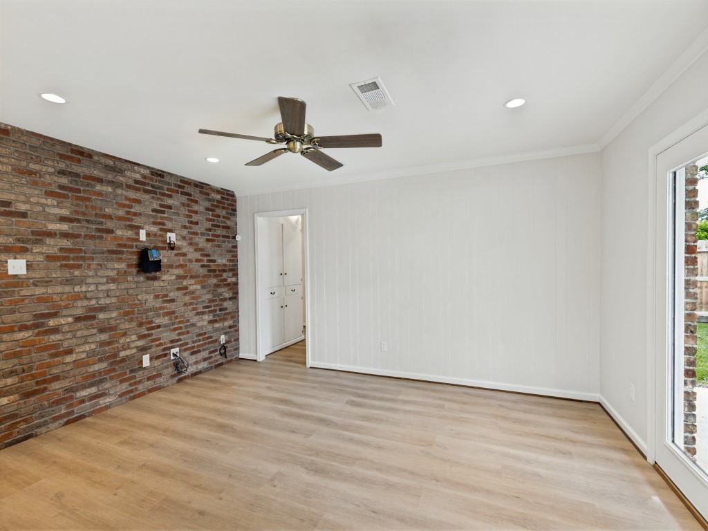 5933 Birdwood Road Property Photo 11
