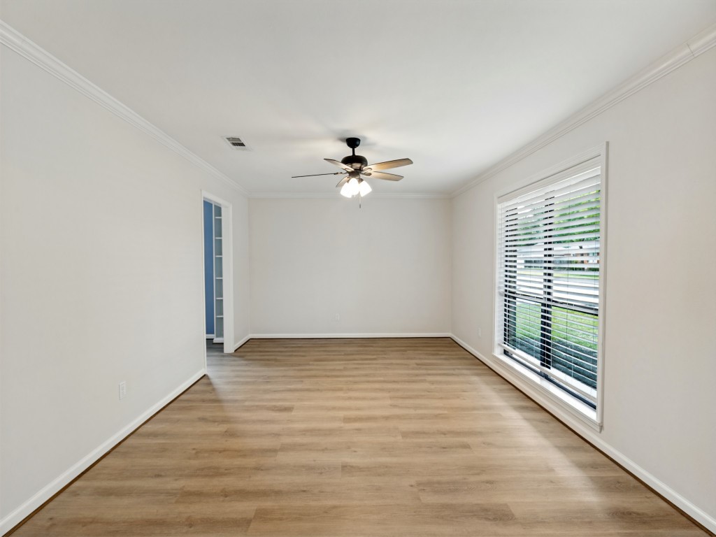 5933 Birdwood Road Property Photo 13