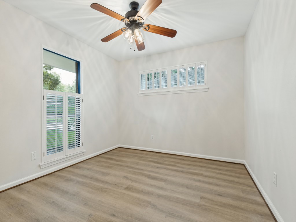 5933 Birdwood Road Property Photo 20