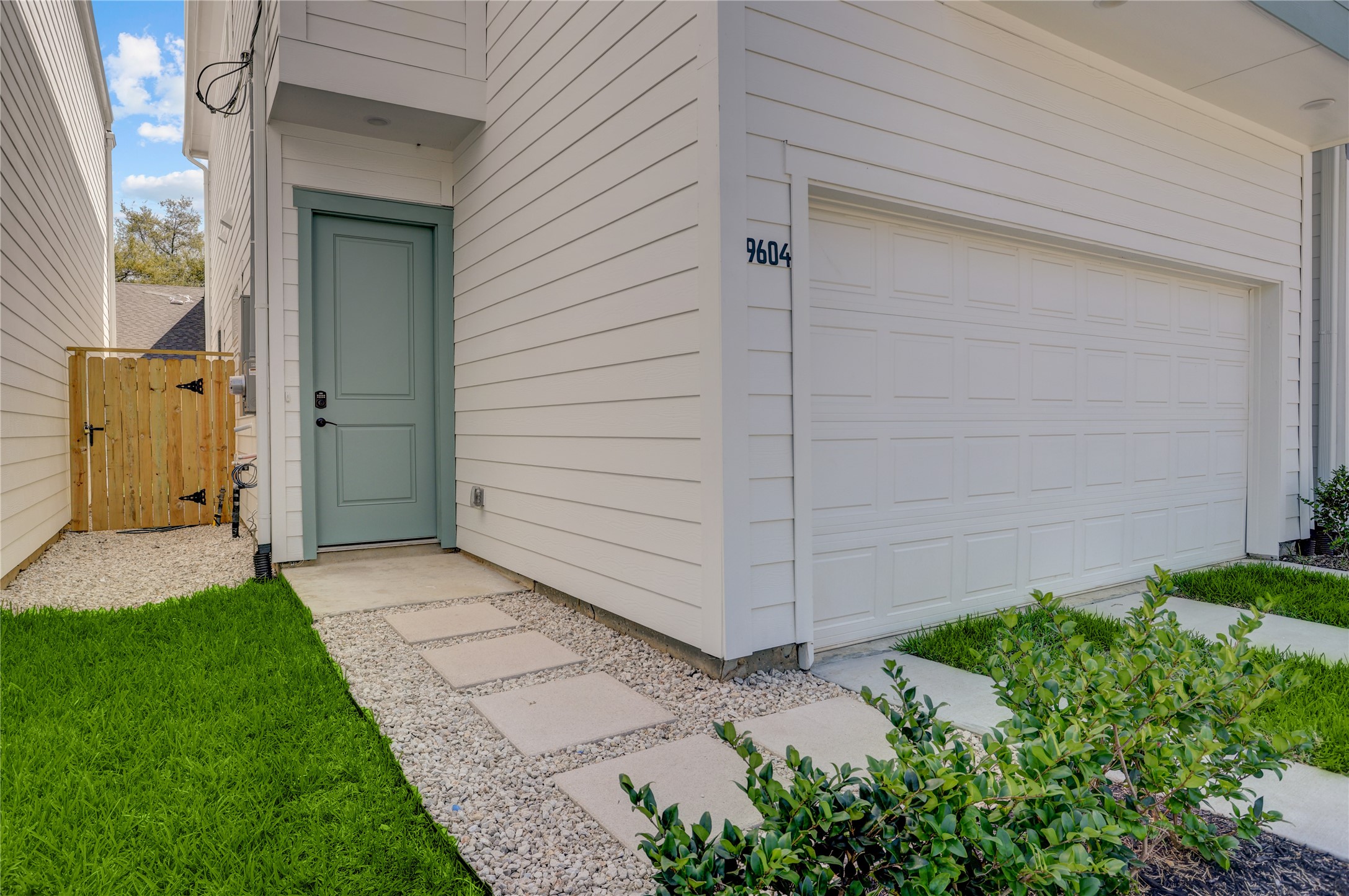 9604 Burden Street Property Photo 7