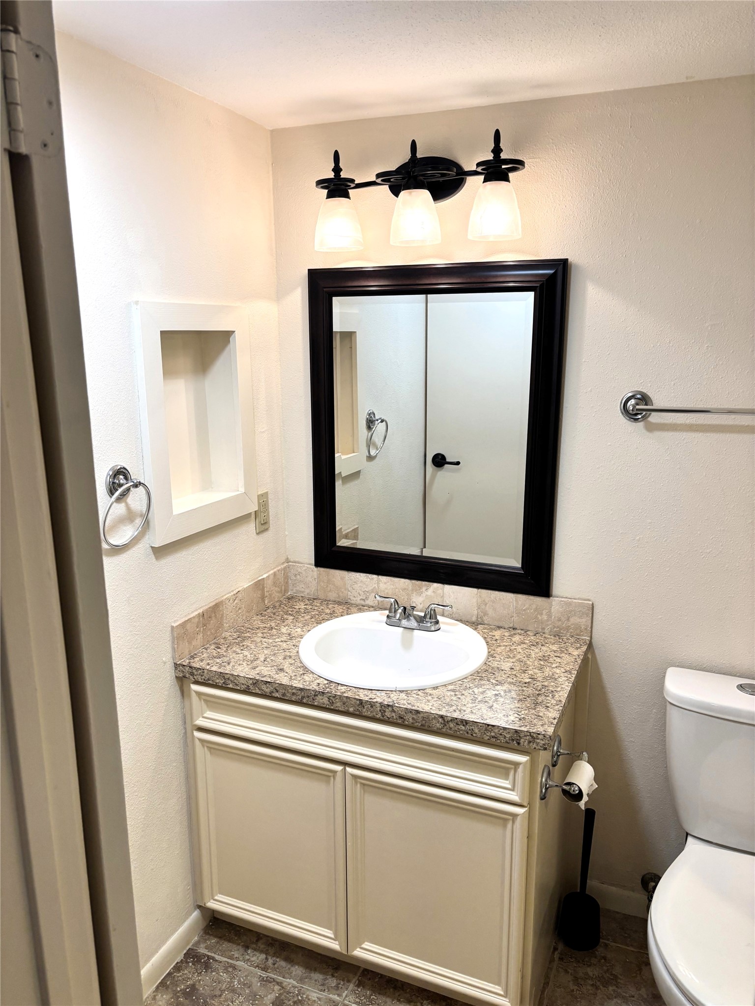 3025 Walnut Bend Lane 31 Property Photo 12