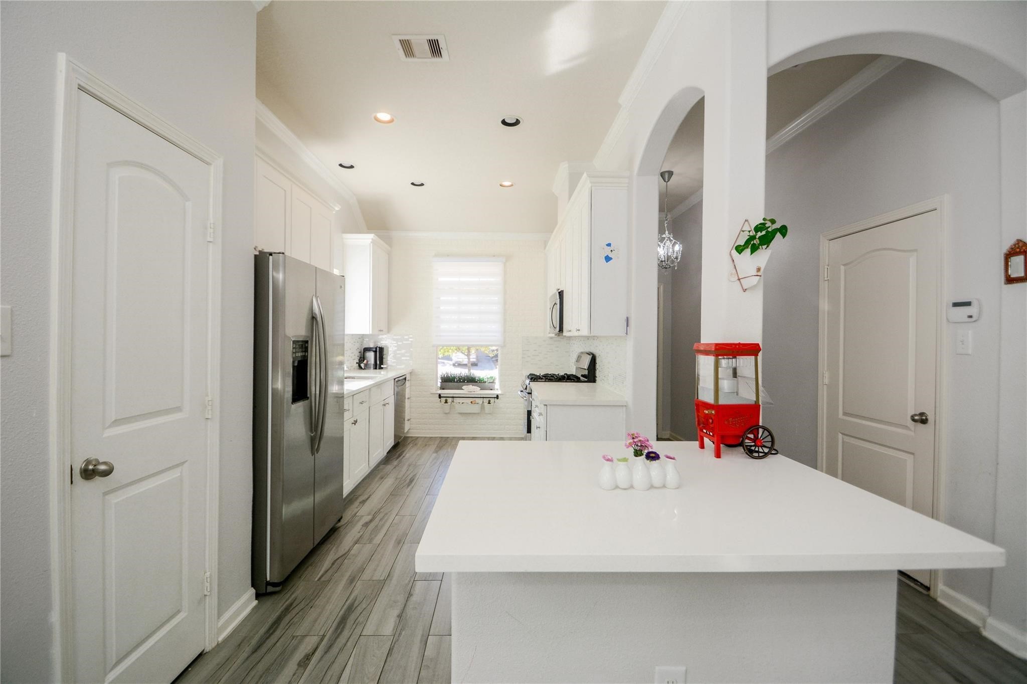 10 Tealight Place Property Photo 6