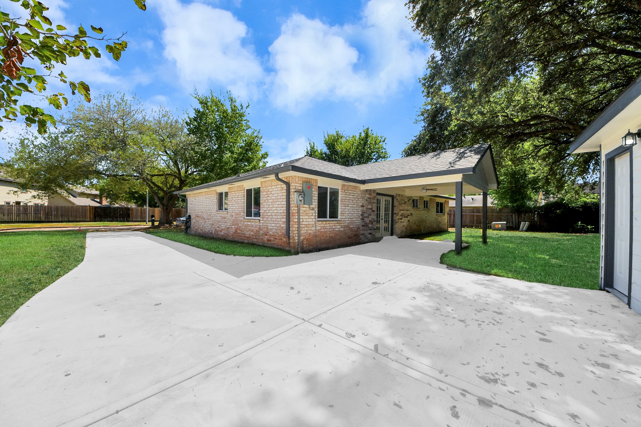15814 Ridgerock Road Property Photo 2